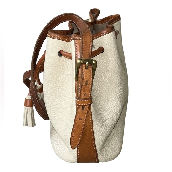 Vintage Dooney & Bourke 1980s Ivory Pebbled Leather Drawstring Bucket Bag - Picture 8 of 16